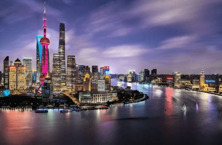 Infographic illustrating key trends in LED technology, including energy efficiency and applications in various industries.